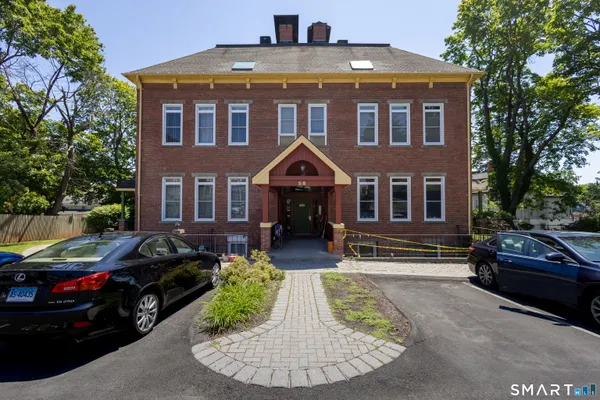 $1,850 | 58 Woodley Court, Unit 10, Meriden, CT 06450