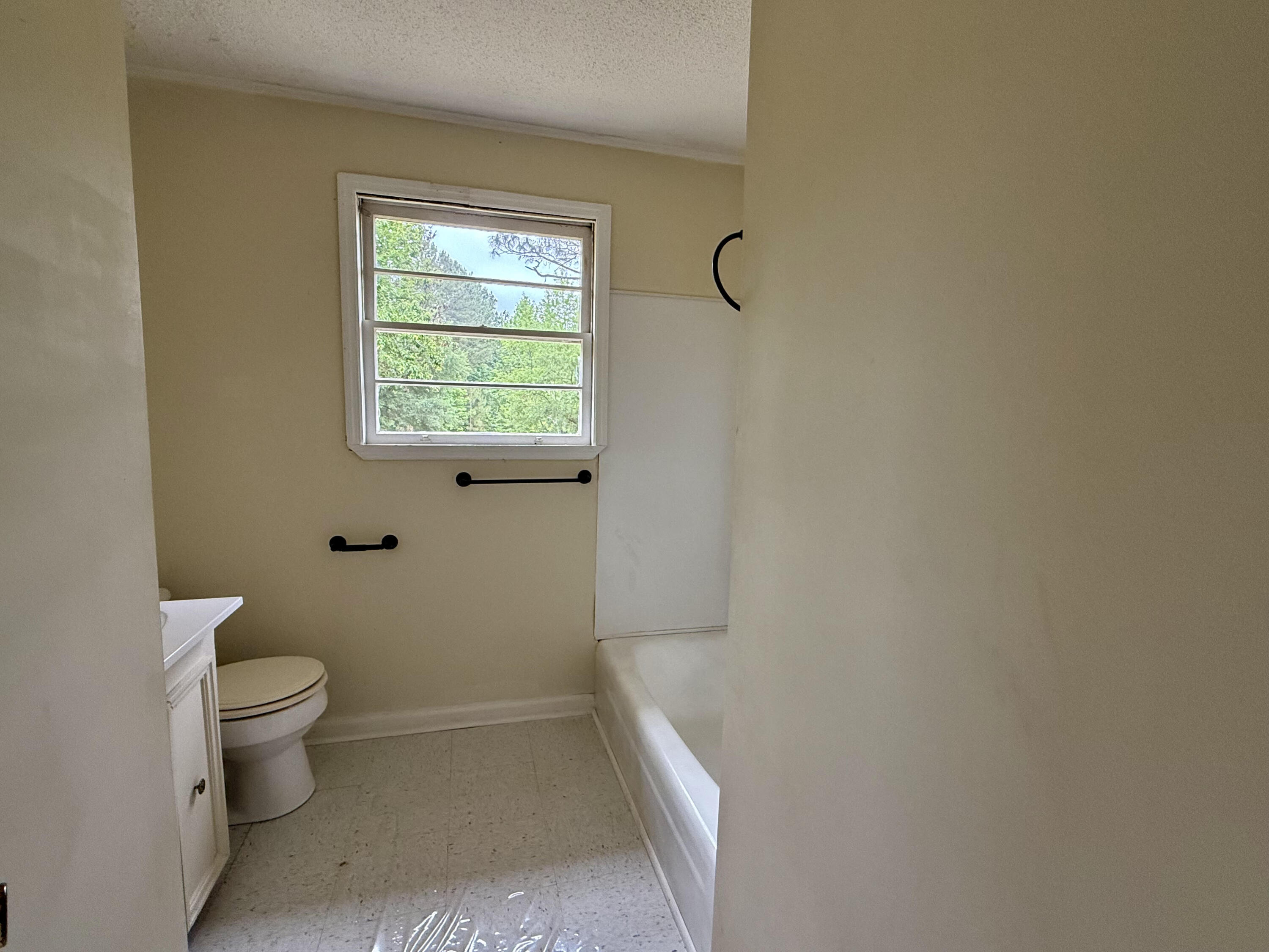 517 Winningham Road Orangeburg, SC 29118 - Photo 6 of 9 Int-3