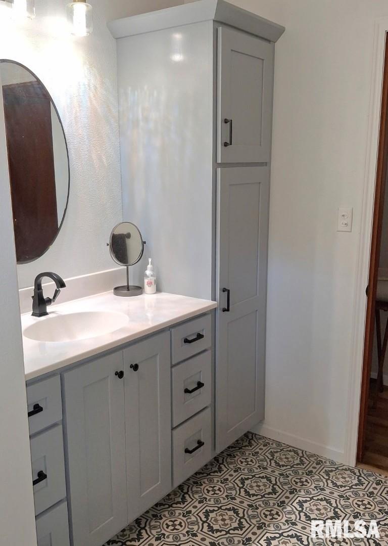 751 North 3rd Street Cuba, IL 61427 - Photo 13 of 37 Gallery Image 13