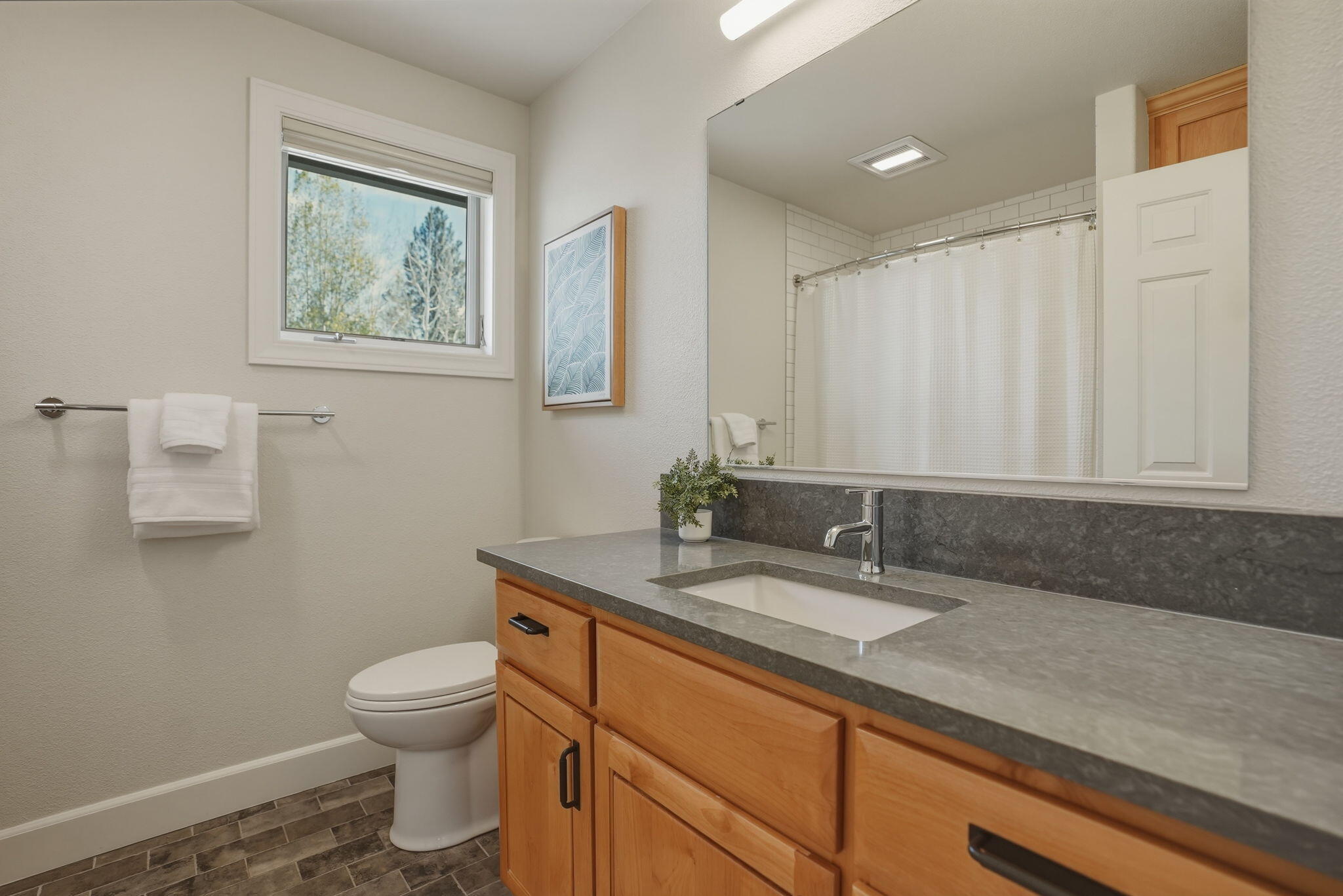 61807 Fall Creek Loop Bend, OR 97702 - Photo 23 of 39 53-web-or-mls-Riley_Visuals_053