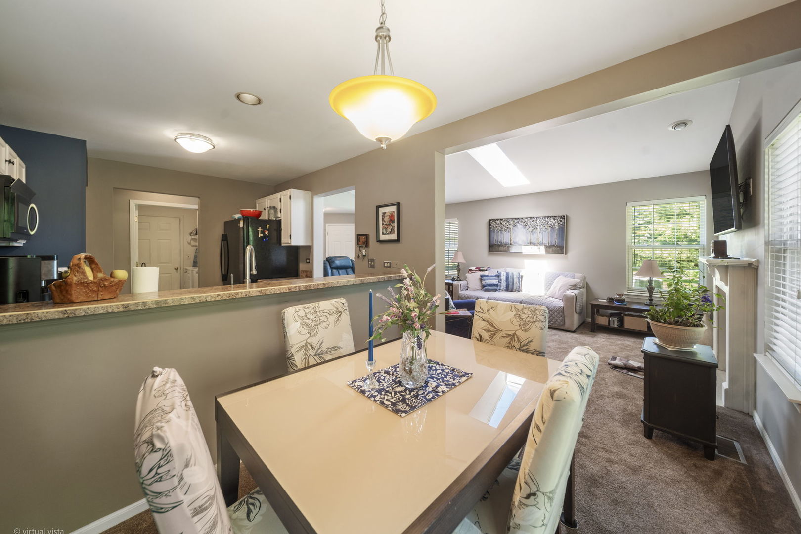 620 Chelsea Court Elgin, IL 60123 - Photo 12 of 22
