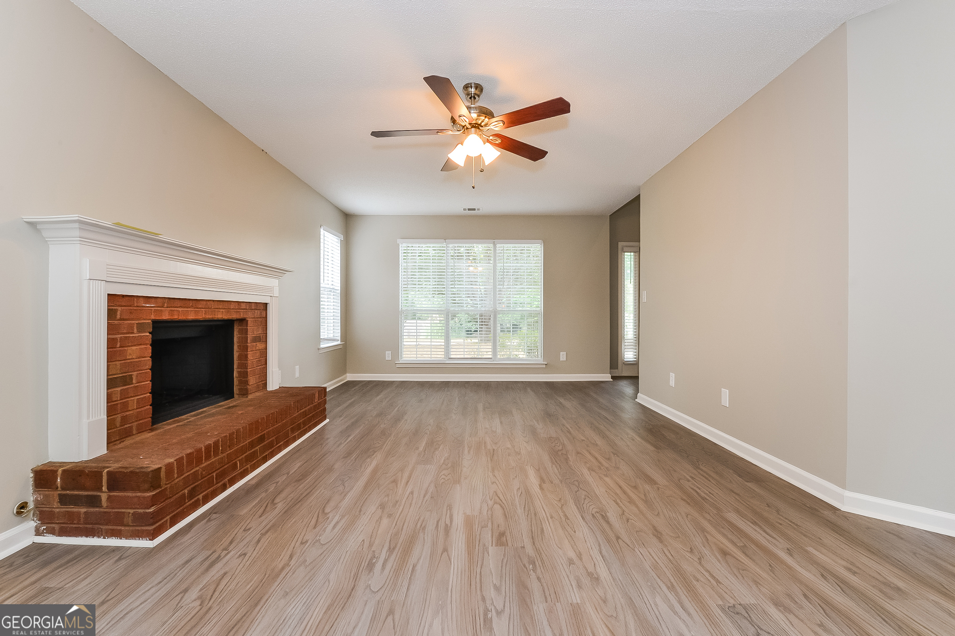 704 Fieldstream Way Stockbridge, GA 30281 - Photo 2 of 17