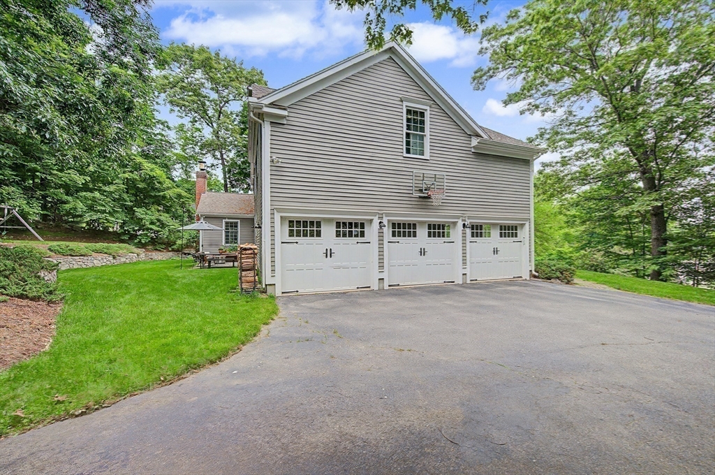 13 Hearthstone Road Hopkinton, MA 01748 - Photo 2 of 36