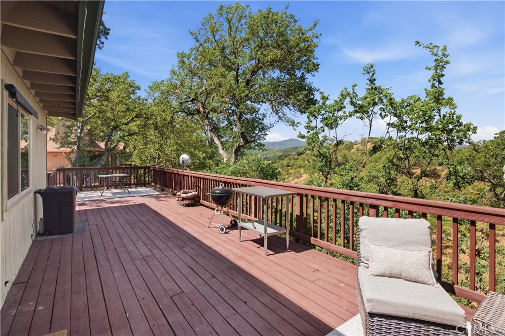 2515 Shoreline Road Bradley, CA 93426 - Photo 19 of 46 Main Floor Deck