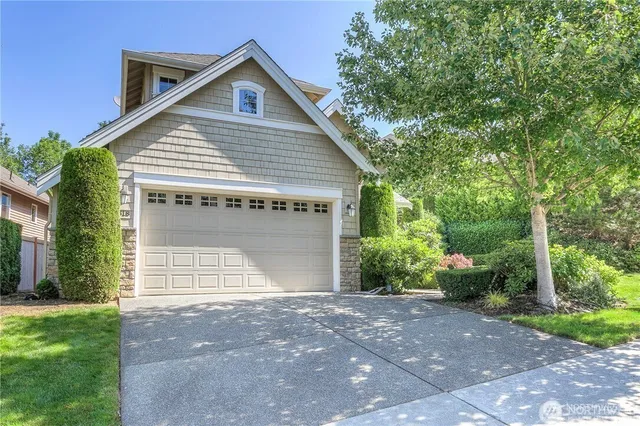 $1,050,000 | 818 South 36th Place, Renton, WA 98055