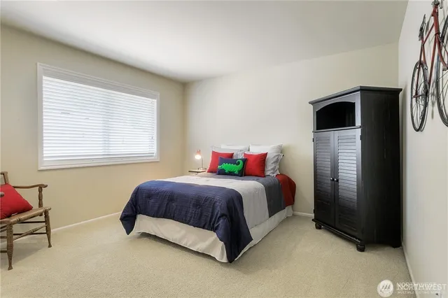 $1,050,000 | 818 South 36th Place, Renton, WA 98055