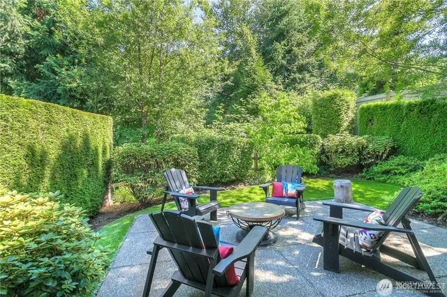 $1,050,000 | 818 South 36th Place, Renton, WA 98055