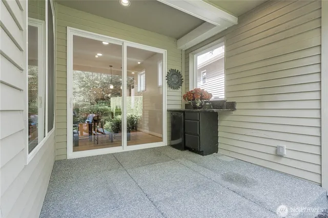 $1,050,000 | 818 South 36th Place, Renton, WA 98055