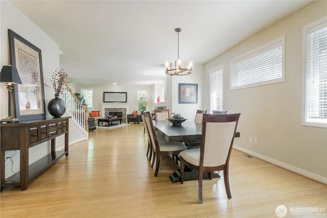 $1,050,000 | 818 South 36th Place, Renton, WA 98055