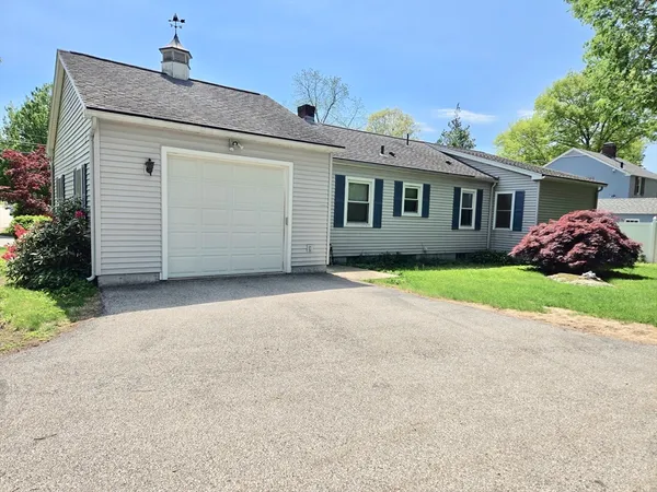 $379,900 | 17 Cedar Street, Southbridge, MA 01550
