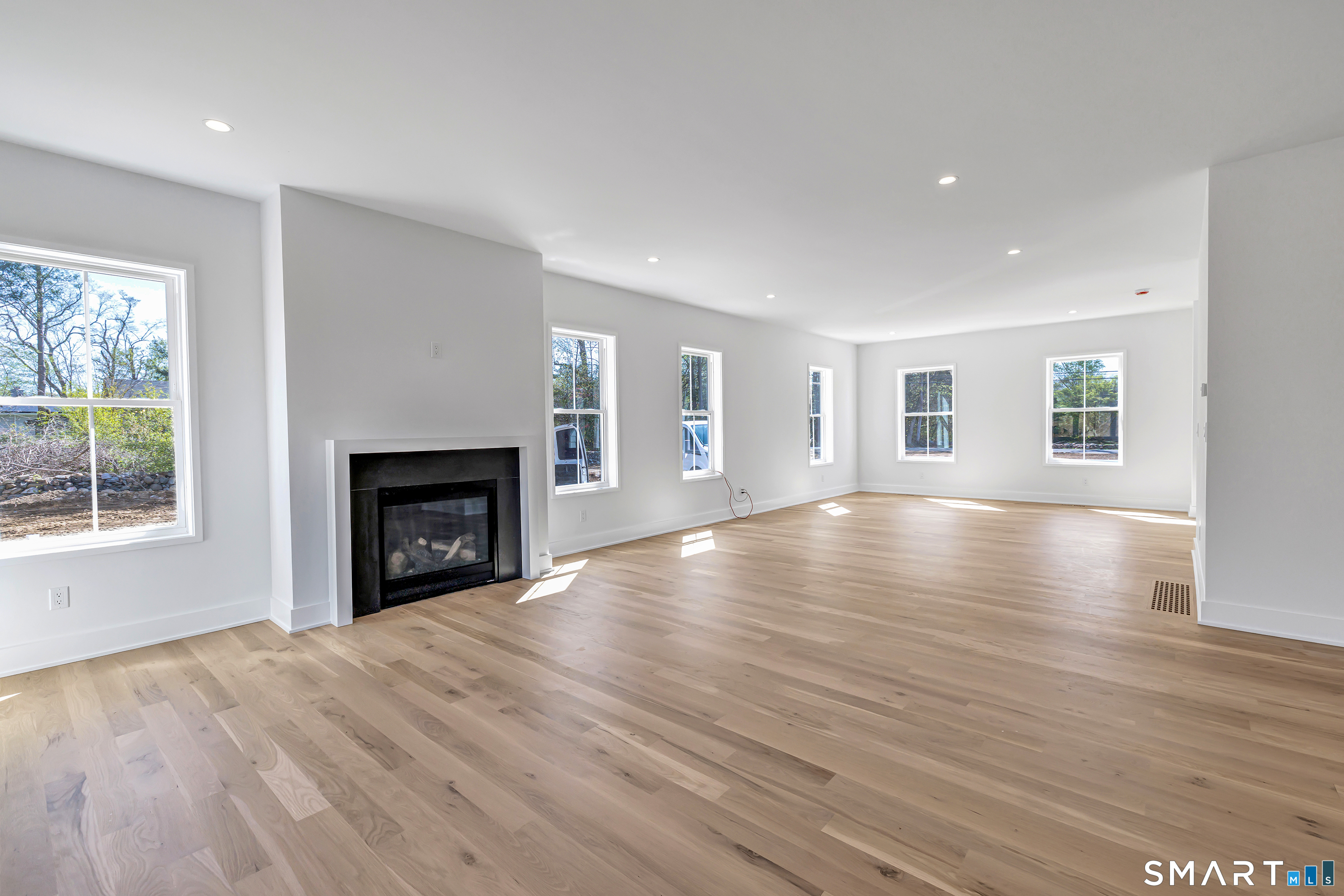 355 Spring Hill Road Monroe, CT 06468 - Photo 5 of 26