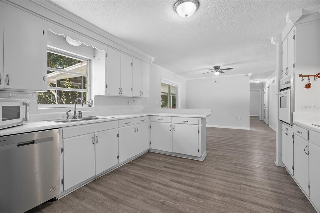 4516 Northeast 8th Street Ocala, FL 34470 - Photo 11 of 38