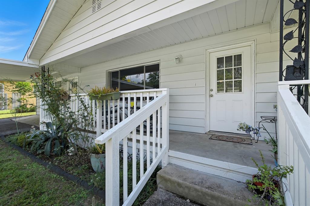 4516 Northeast 8th Street Ocala, FL 34470 - Photo 3 of 38