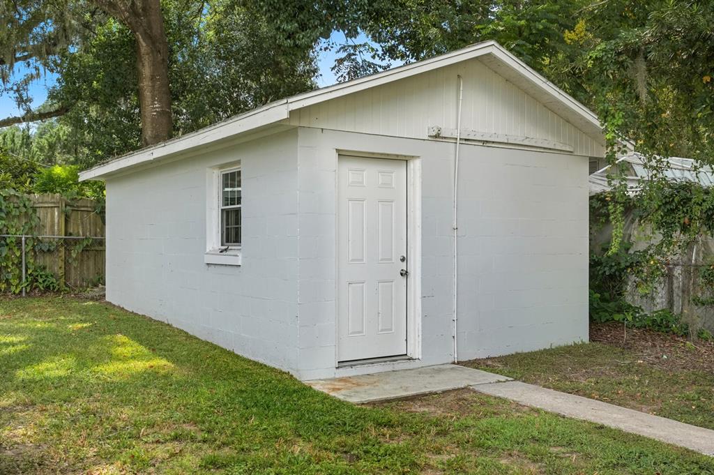 4516 Northeast 8th Street Ocala, FL 34470 - Photo 33 of 38