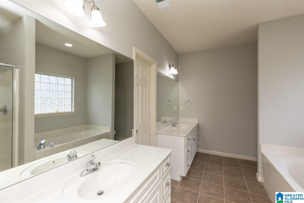 1004 Riviera Drive Calera, AL 35040 - Photo 6 of 38