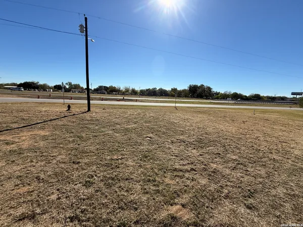 $49,900 | 415 County Road 1585, Moore, TX 78057