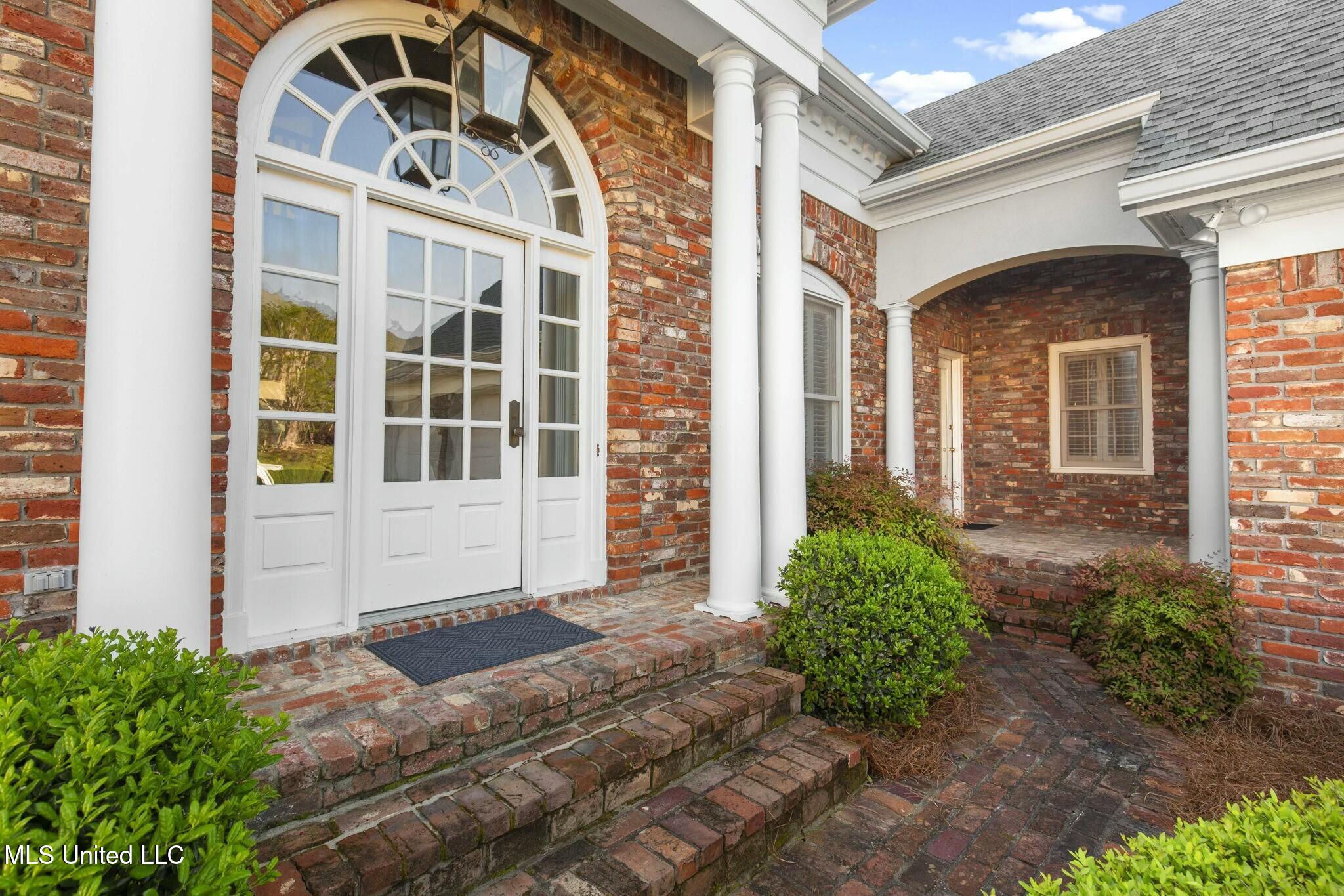 125 Overlook Pointe Drive Ridgeland, MS 39157 - Photo 4 of 49 tempImageeAy6Bf