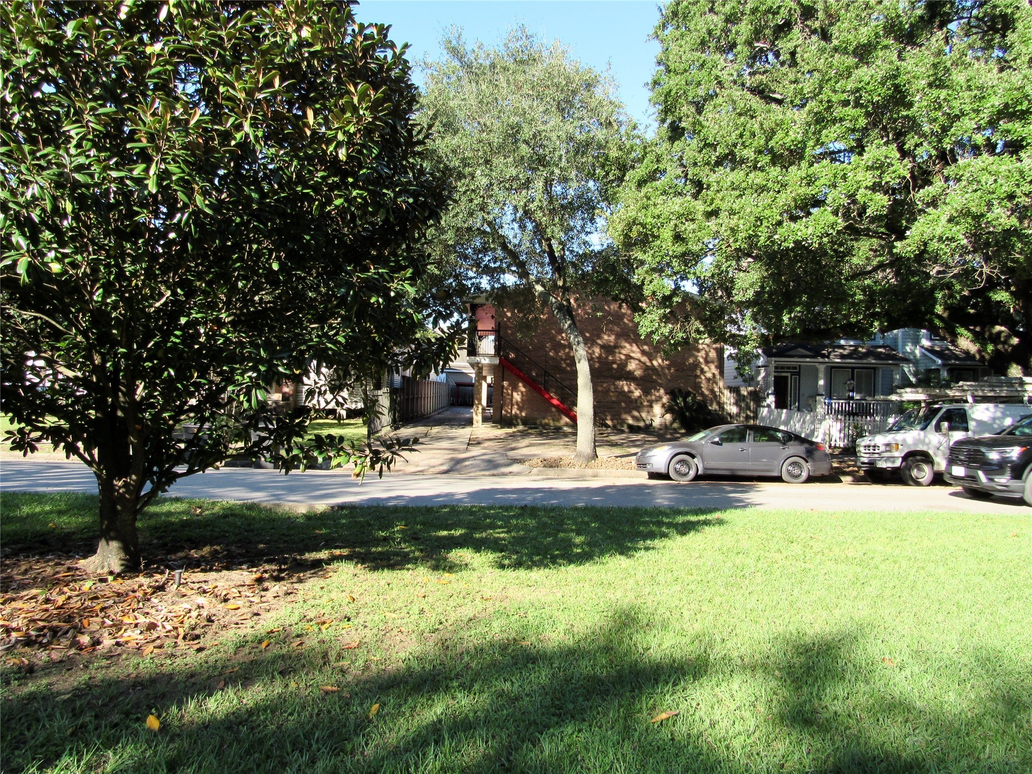 907 Heights Boulevard Houston, TX 77008 - Photo 2 of 10 a view of a park with large trees