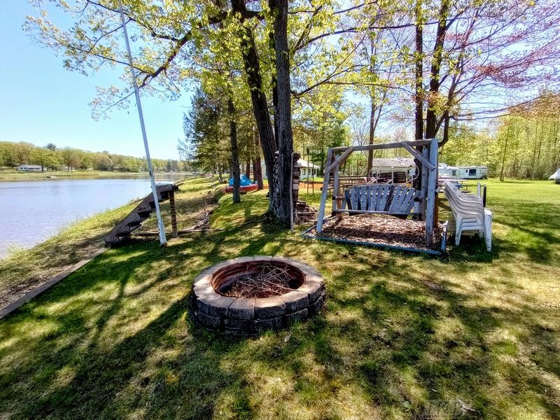 519 East Sun Oil Road Gladwin, MI 48624 - Photo 3 of 20