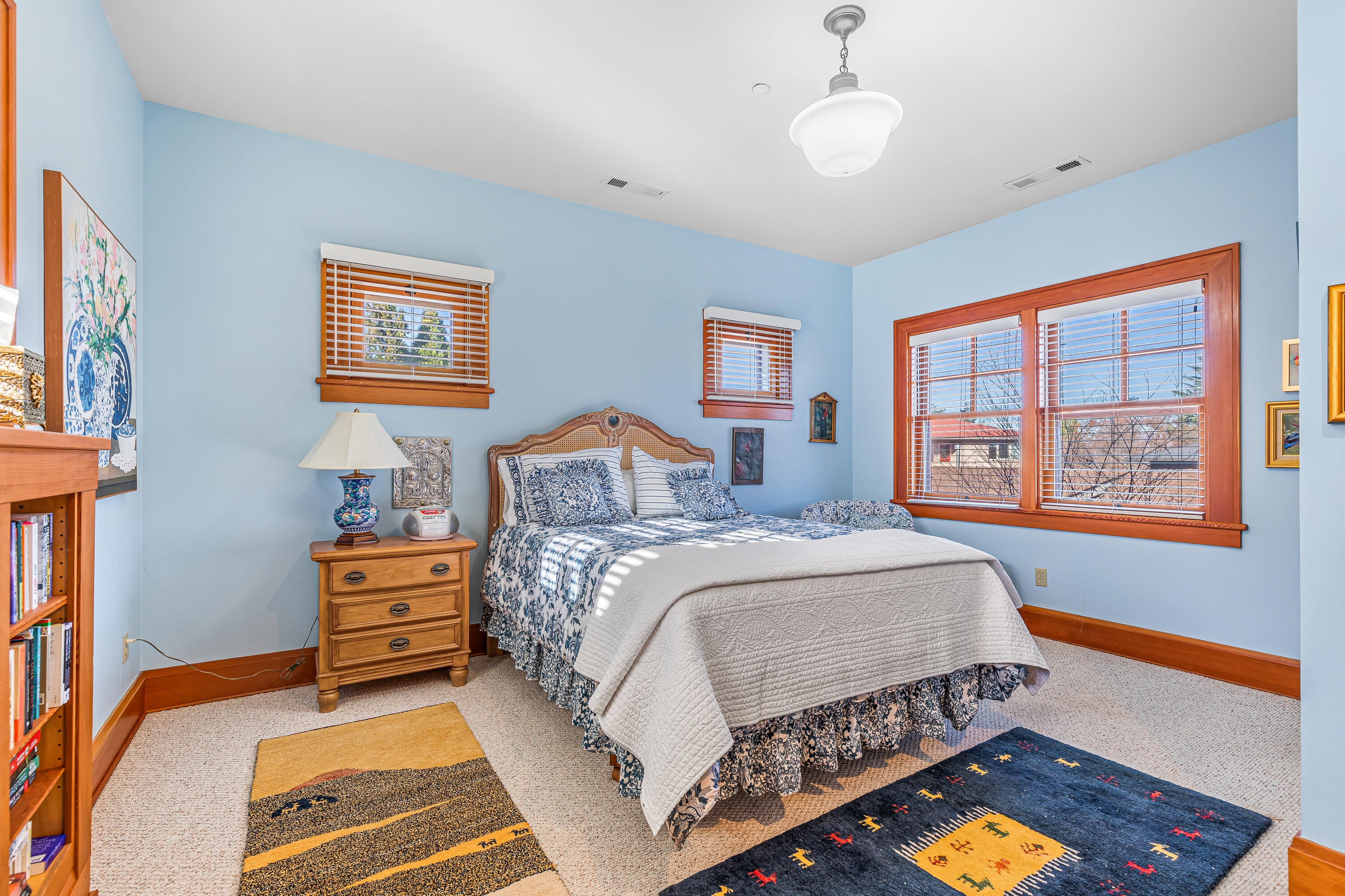 1655 Peachey Road Ashland, OR 97520 - Photo 16 of 39 Photo15