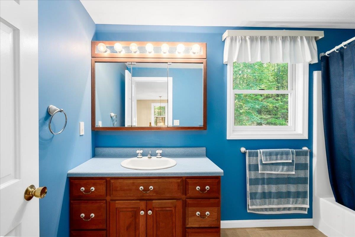 129 Cambridge Road Bedford, NH 03110 - Photo 28 of 33 Gallery Image 28