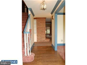 657 Lower Road Souderton, PA 18964 - Photo 2 of 12 Foyer