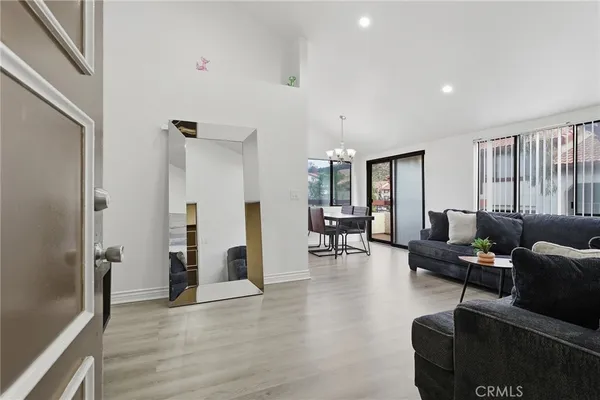 $435,000 | 28031 Sarabande Lane, Unit 126, Canyon Country, CA 91387