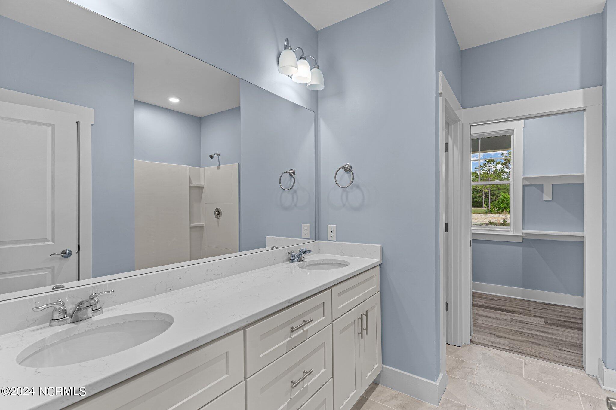 520 Barber Road Southport, NC 28461 - Photo 23 of 34 Large primary suite