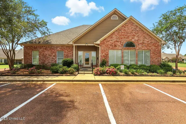 $264,900 | 830 Sweetwater Drive, Pearl, MS 39208