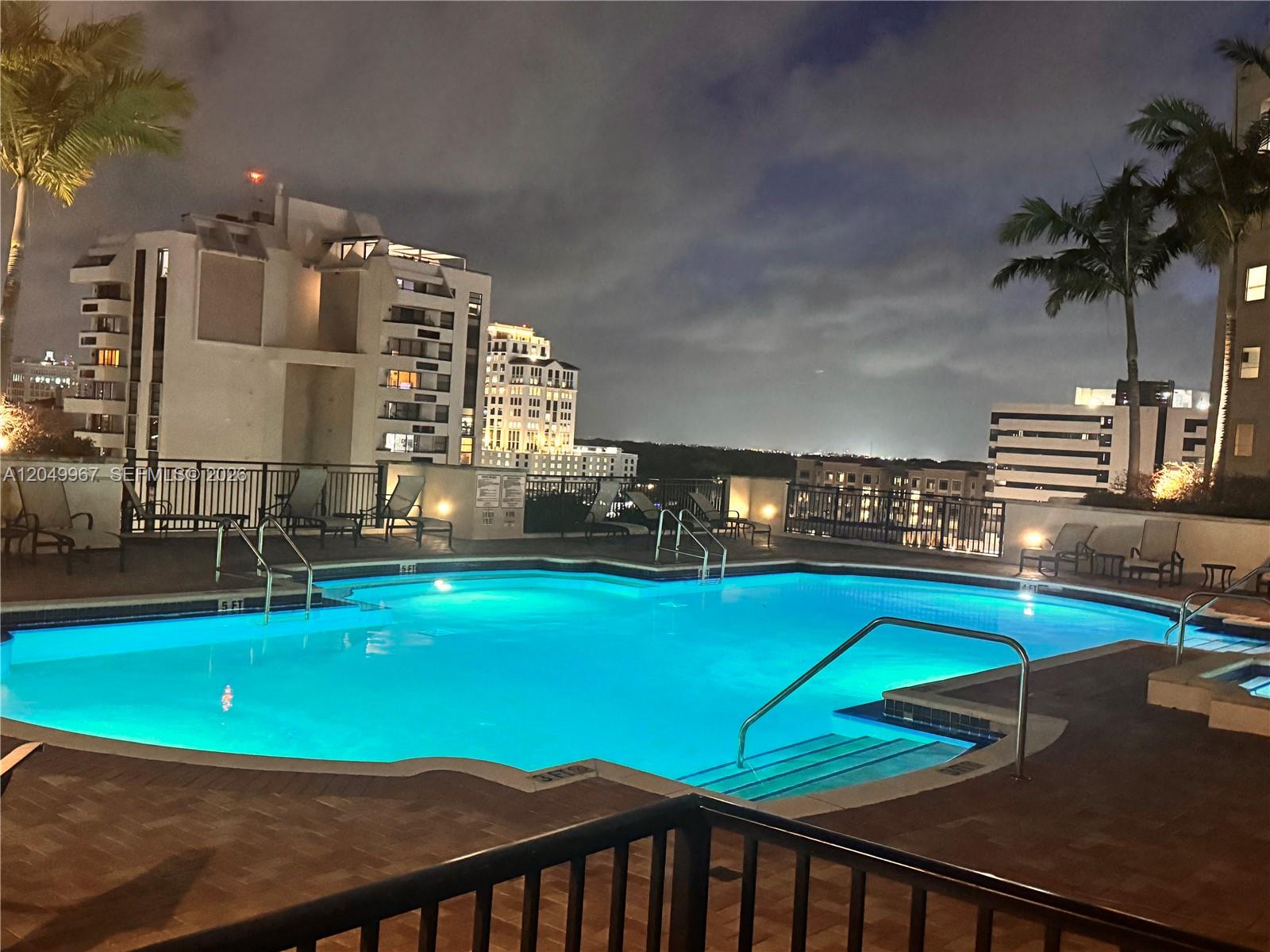 888 Douglas Road, Unit 810 Coral Gables, FL 33134 - Photo 10 of 15