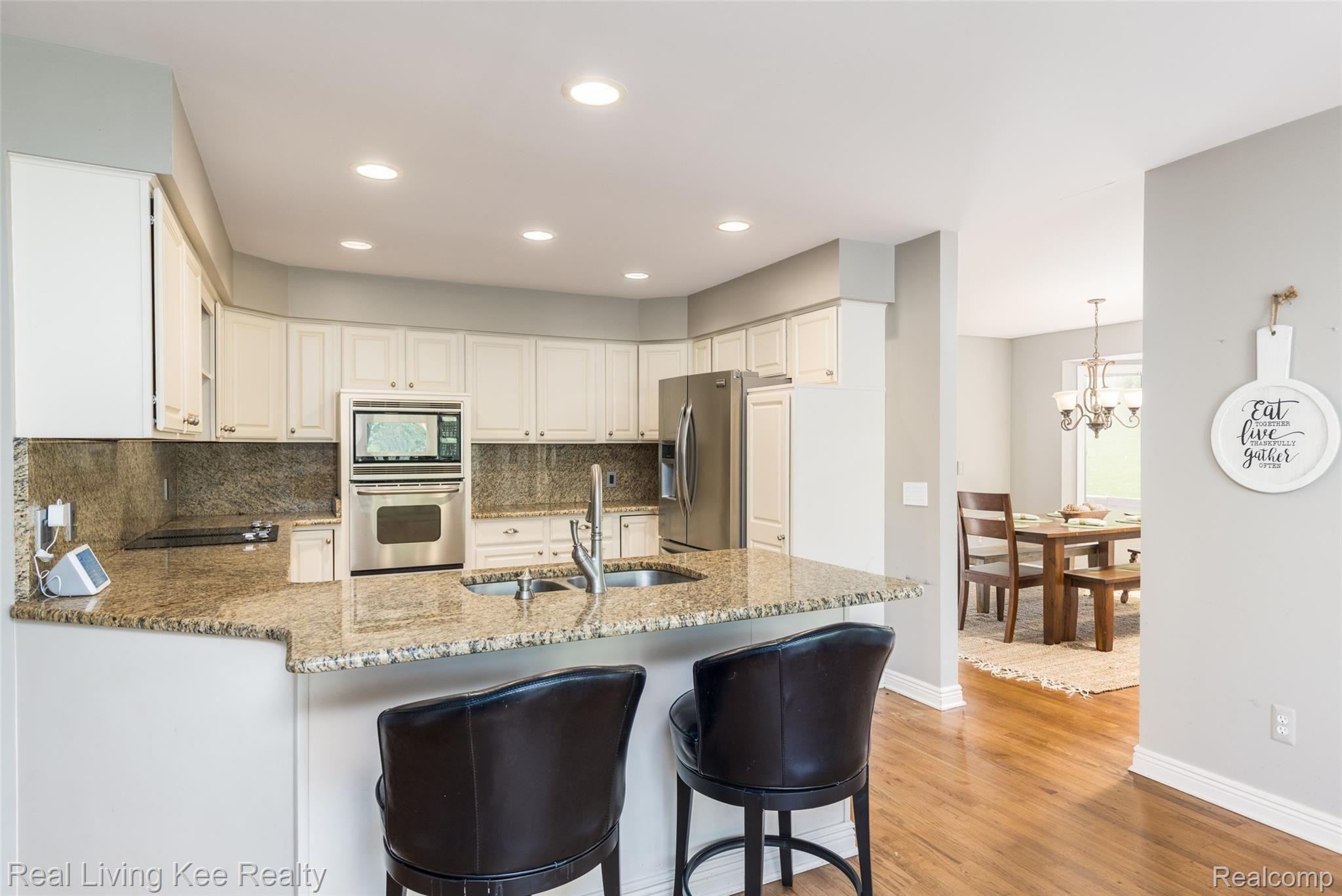 1427 Ridge Court Rochester, MI 48306 - Photo 15 of 50 1427 Ridge Ct-16.jpg
