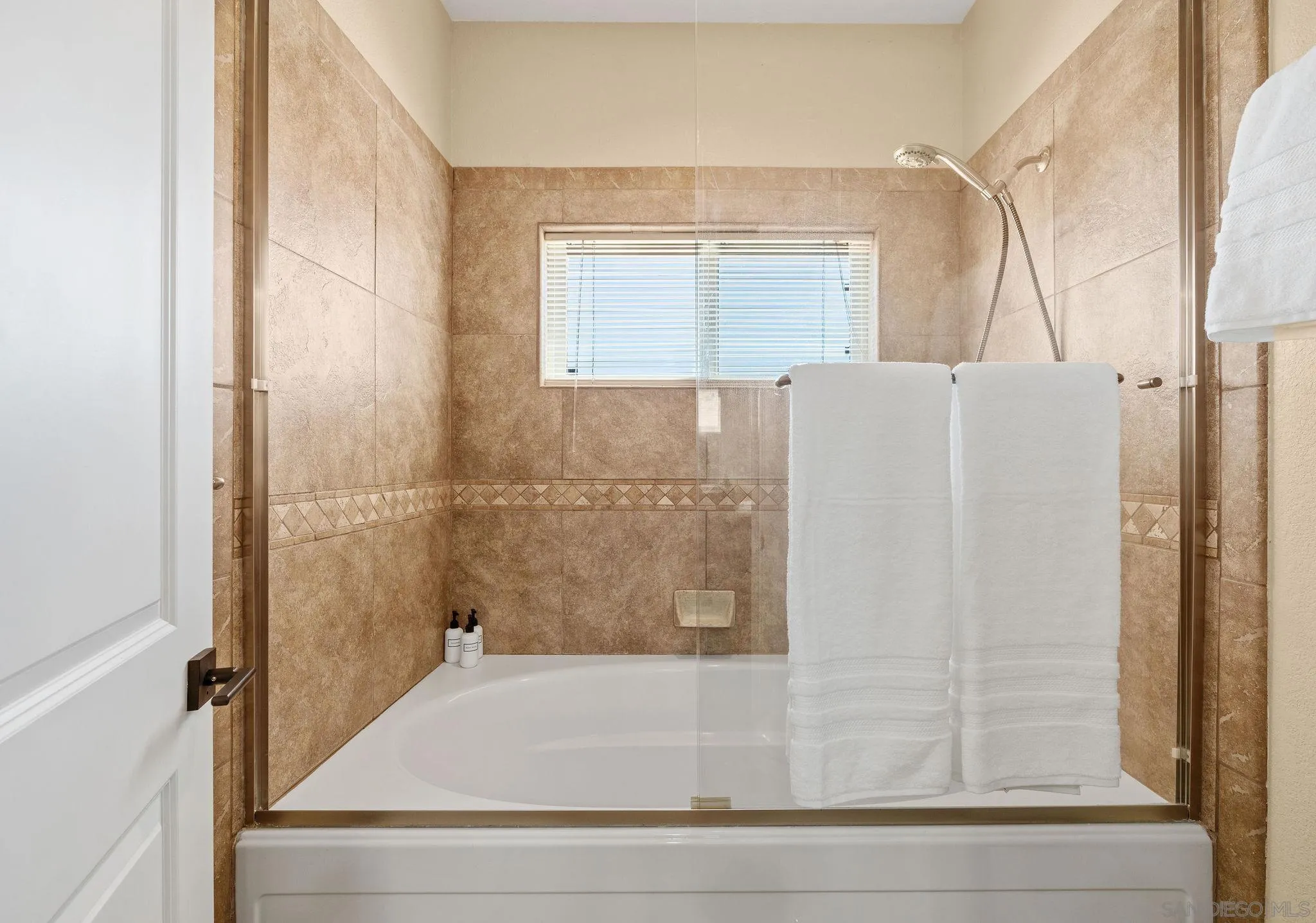 5833 San Rafael Road Yucca Valley, CA 92284 - Photo 28 of 64