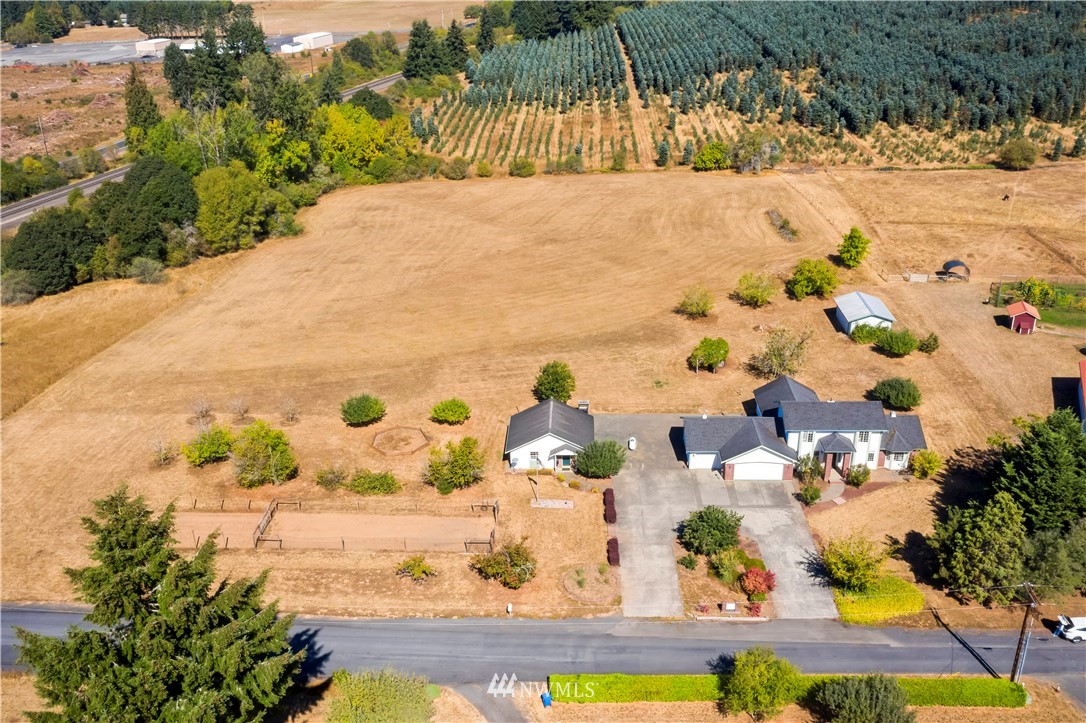 165 Conradi Road Winlock, WA 98596 - Photo 2 of 40