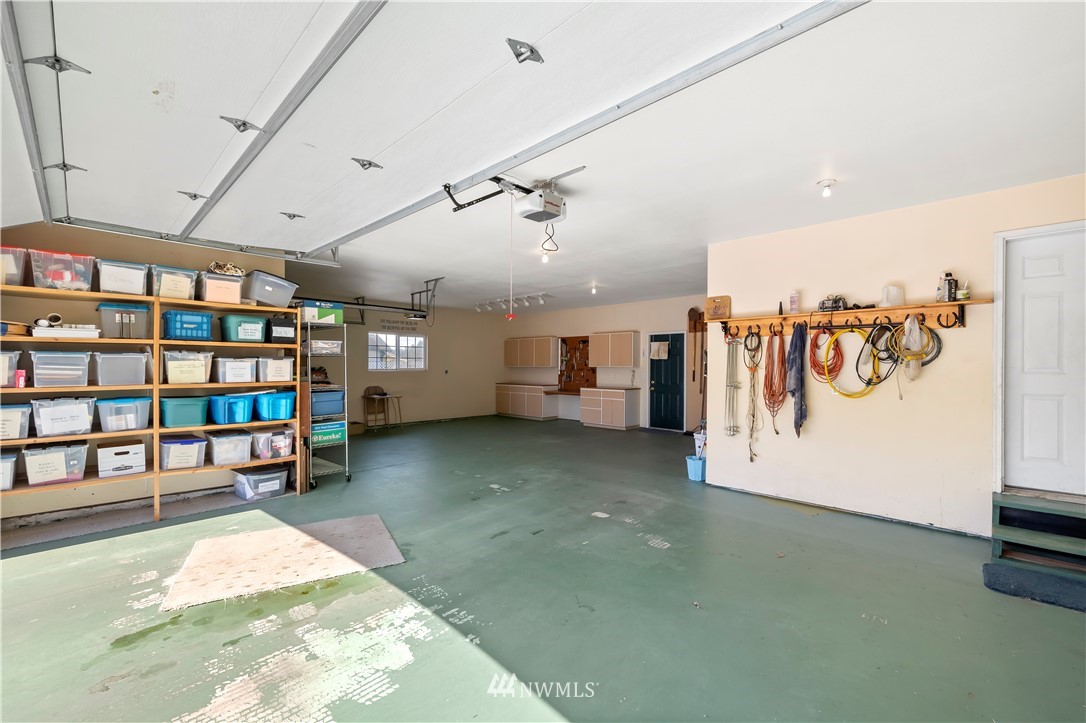 165 Conradi Road Winlock, WA 98596 - Photo 26 of 40 a view of a garage with furniture