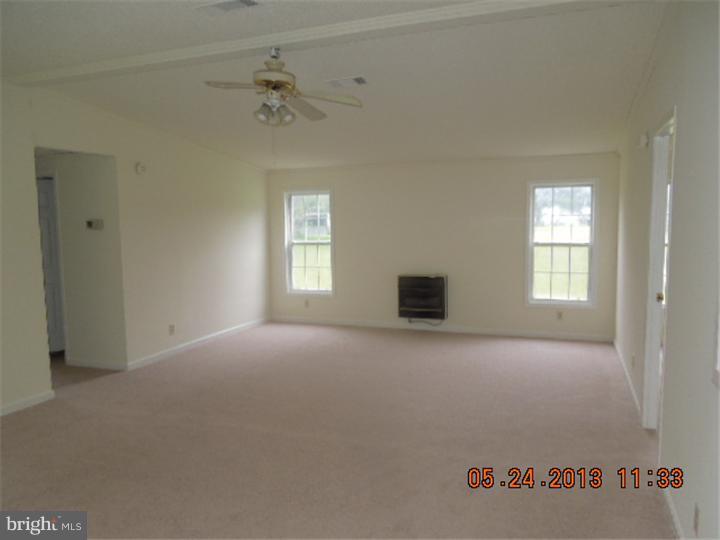 77 Sandbox Road Harrington, DE 19952 - Photo 2 of 10 Living Room