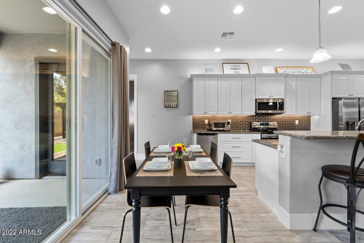 3624 West Pecos Road Chandler, AZ 85226 - Photo 5 of 14 Dining