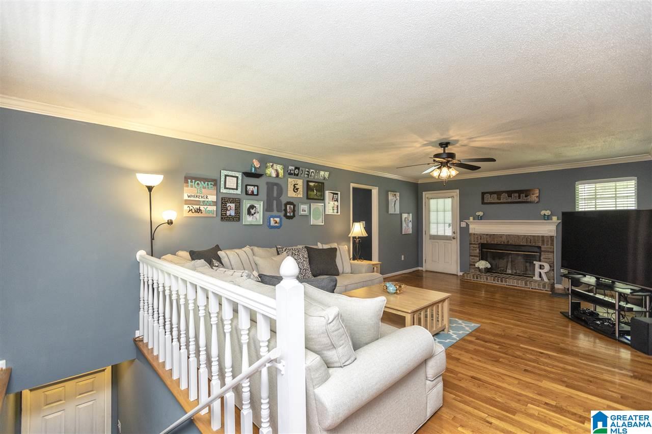 266 Flint Avenue Gardendale, AL 35071 - Photo 3 of 33