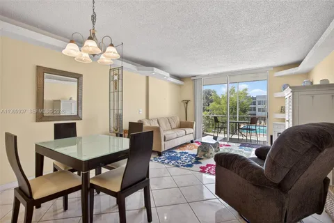 $98,500 | 6600 Royal Palm Boulevard, Unit 207B, Margate, FL 33063