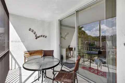 $98,500 | 6600 Royal Palm Boulevard, Unit 207B, Margate, FL 33063