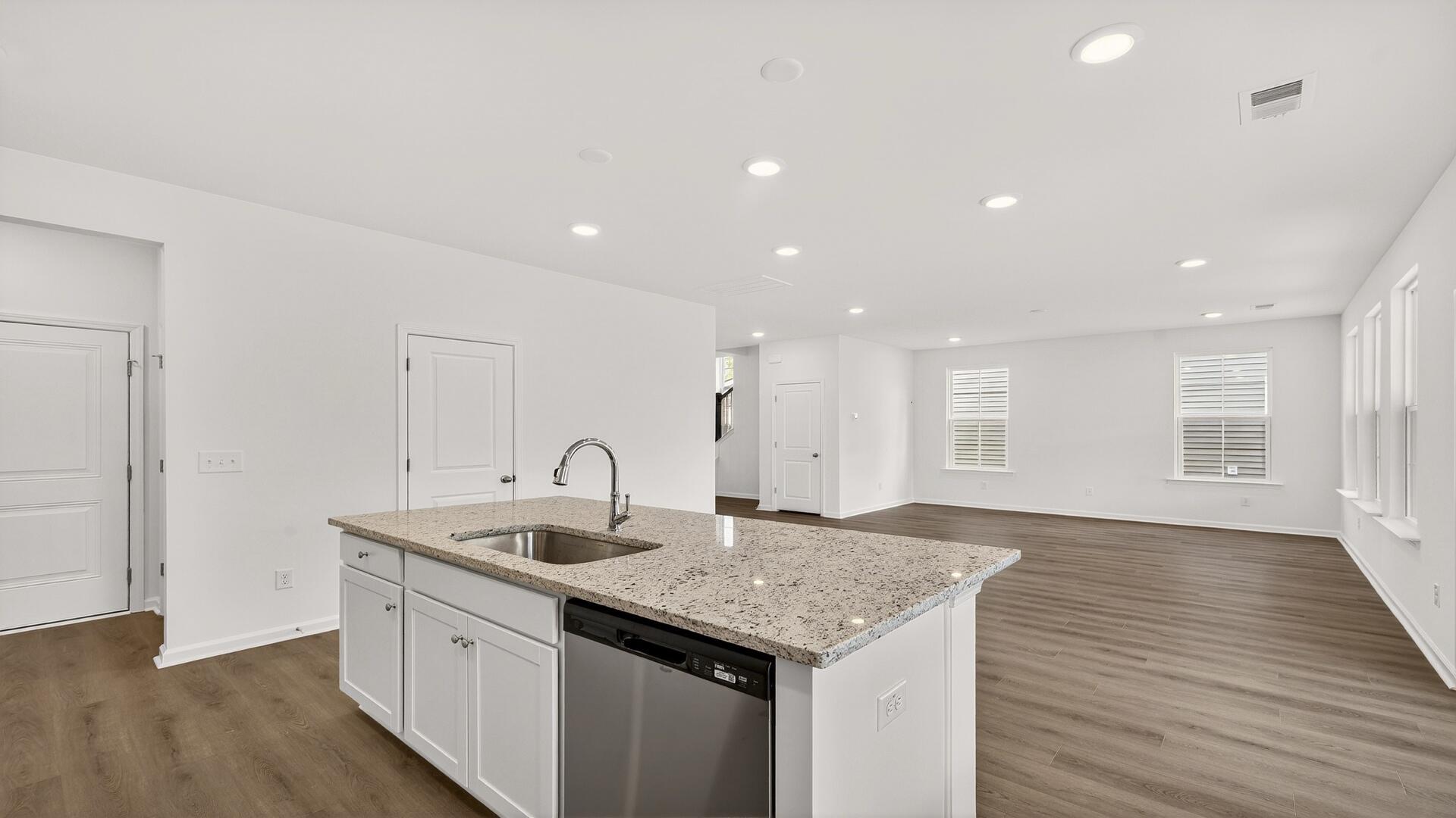425 Cadbury Loop Summerville, SC 29486 - Photo 9 of 21