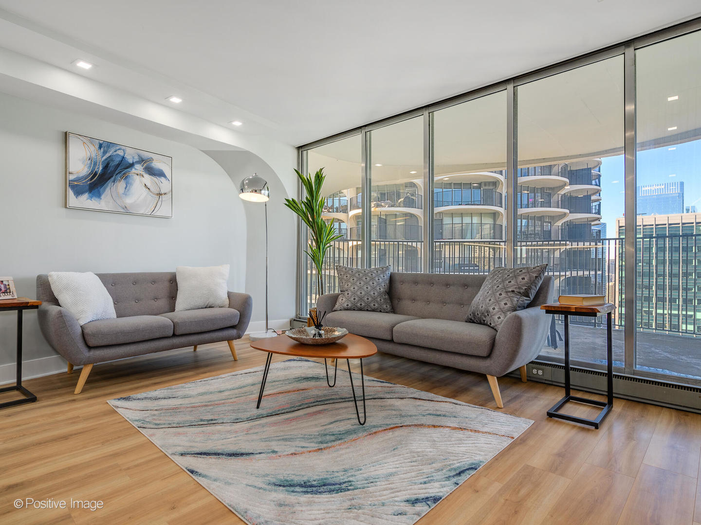 300 North State Street, Unit 5125 Chicago, IL 60654 - Photo 4 of 21