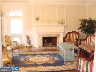 328 Pelham Road Philadelphia, PA 19119 - Photo 11 of 12 Living Room