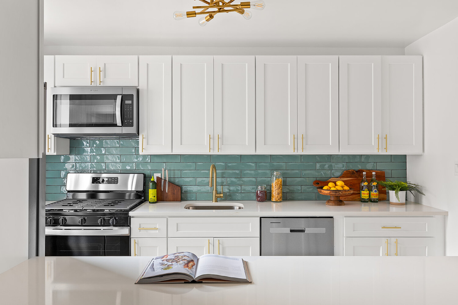 243 McDonald Avenue, Unit 6J Brooklyn, NY 11218 - Photo 4 of 8