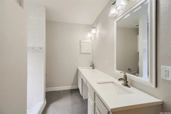 $2,650 | 16815 Brookwood, San Antonio, TX 78248