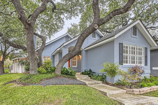 $2,650 | 16815 Brookwood, San Antonio, TX 78248