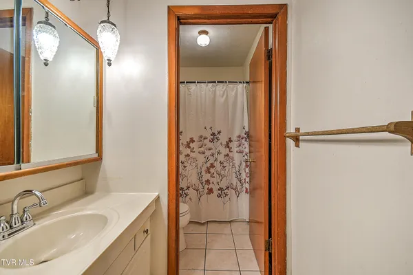 $1,400 | 1071 Okrina Drive, Unit 28, Church Hill, TN 37642