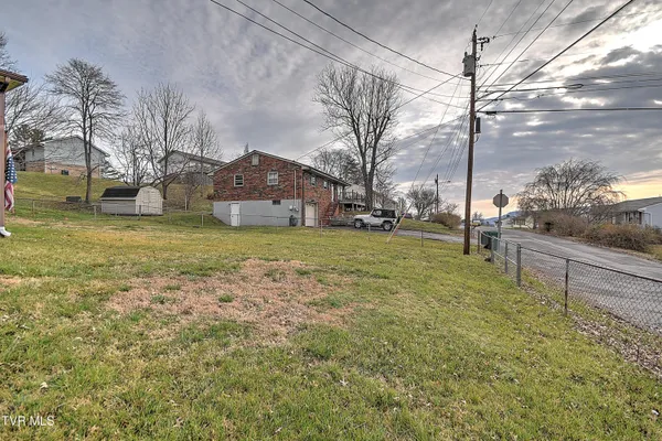 $1,400 | 1071 Okrina Drive, Unit 28, Church Hill, TN 37642