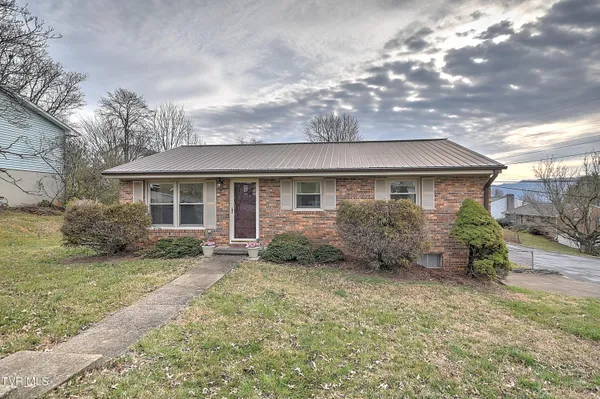 $1,400 | 1071 Okrina Drive, Unit 28, Church Hill, TN 37642