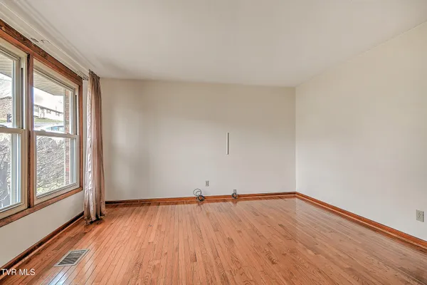 $1,400 | 1071 Okrina Drive, Unit 28, Church Hill, TN 37642