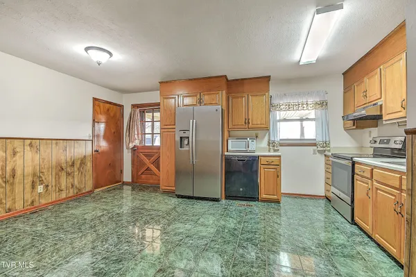 $1,400 | 1071 Okrina Drive, Unit 28, Church Hill, TN 37642